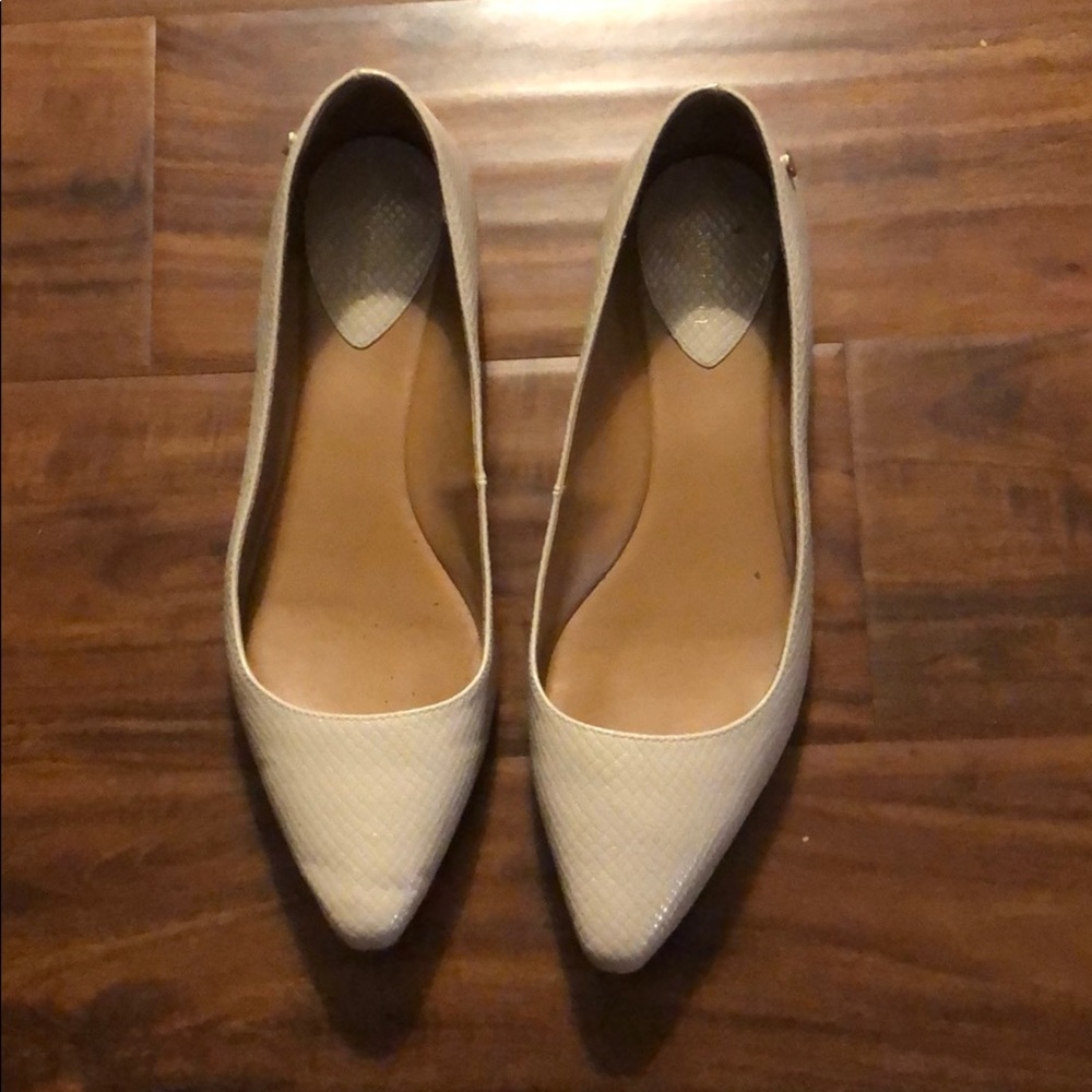 Size 8 Cream Calvin Klein Flats